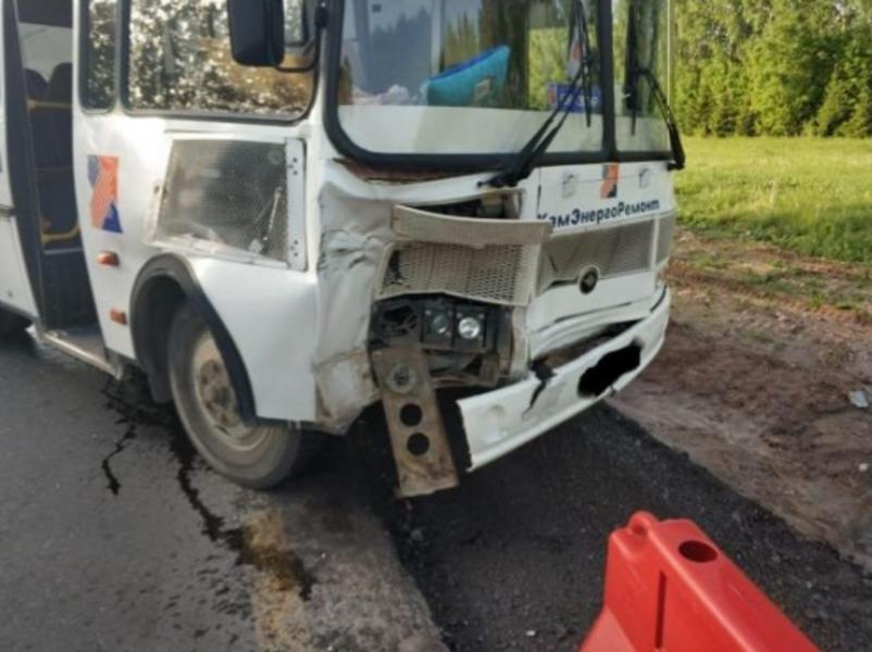 Из-за ДТП на Соболеково в Нижнекамске образовалась автомобильная пробка