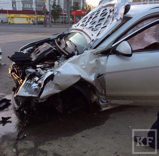 Пьяные автомойщики на Cadillac и профессиональные угонщики на Daewoo Nexia– сразу два угона автомобилей в Казани закончились крупными ДТП