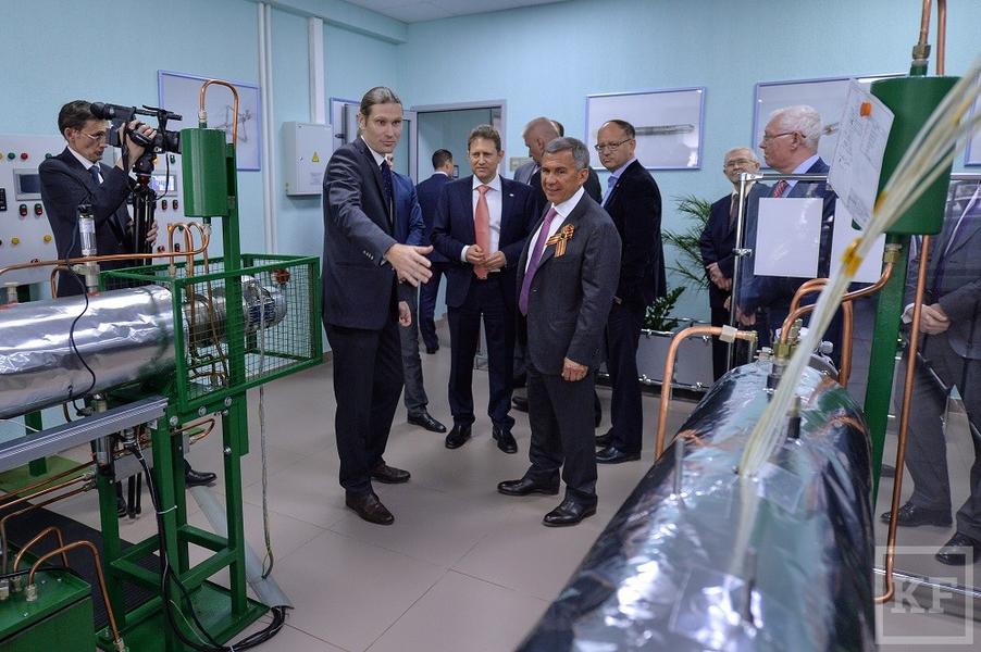 Минниханов посетил технологический центр компании TGT Oilfield Services