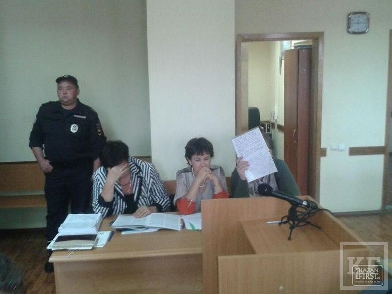 В Казани отложено заседание по делу банды, похитившей девушку у ТЦ «Тандем» — один из обвиняемых не явился