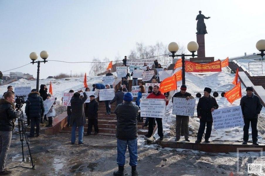 Активисты партии «Коммунисты России» провели митинг в поддержку жителей Новой Сосновки