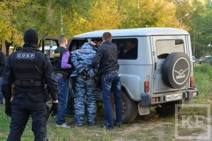 Полицейские задержали налетчиков, отобравших несколько миллионов рублей у жителя Казани
