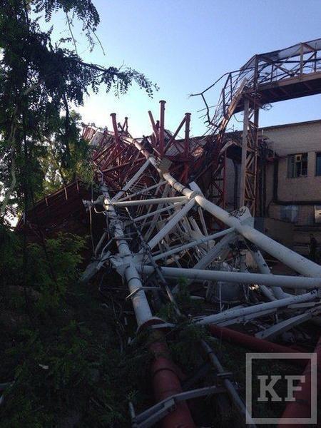На горе Карачун под Славянском, на позиции украинской армии рухнула телевышка