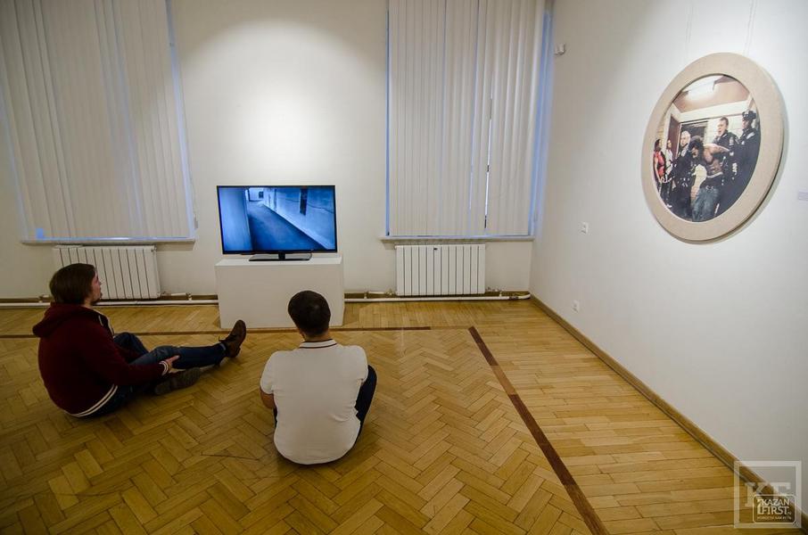 Выставка «Коллективное сознательное»: неприятное искусство. Ценителям лёгкого треша она явно придётся по вкусу