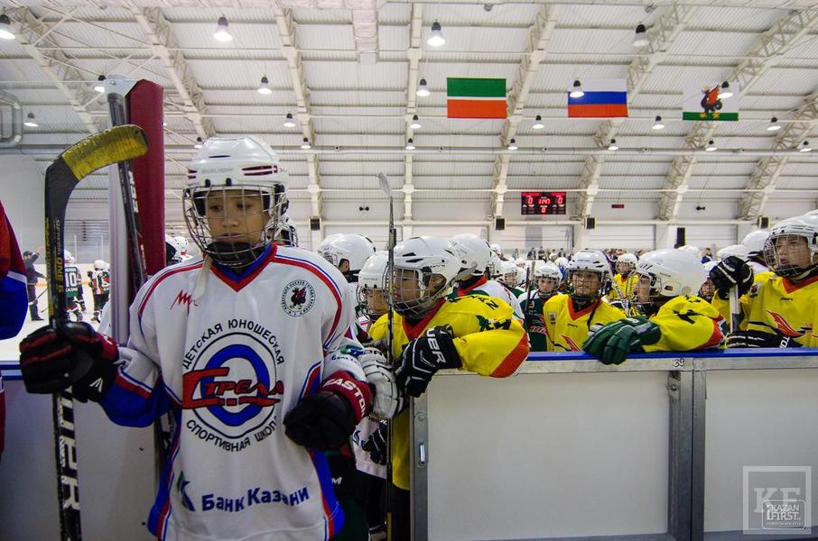 «Шайбу забросил Рустам Минниханов!». Как в Казани открыли еще один хоккейный дворец