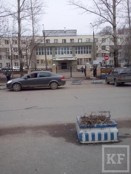 Жители Нижнекамска просят власти оборудовать пешеходный переход около одной из больниц – «Народный контроль»