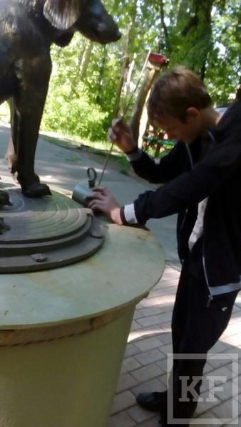 За три месяца жители Елабуги пожертвовали в памятник-копилку для бездомных животных 30 000 рублей