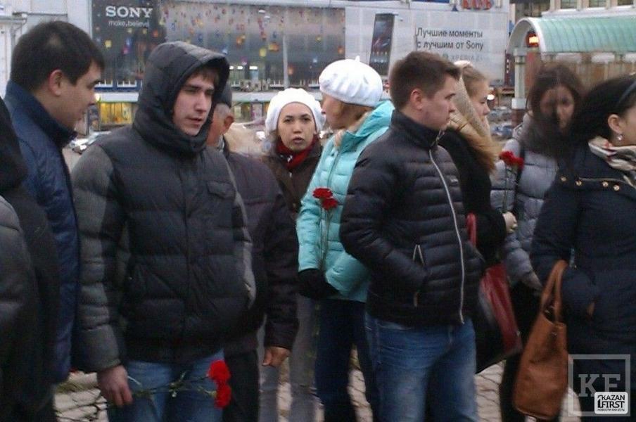 В данный момент в центре города проходит пикет в память о погибших в авиакатастрофе в Казани