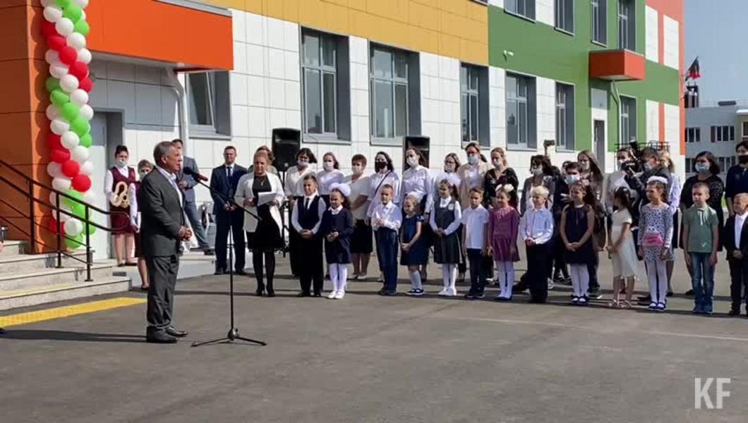 Рустам Минниханов проверил новые детсад и школу в Пестречинском районе