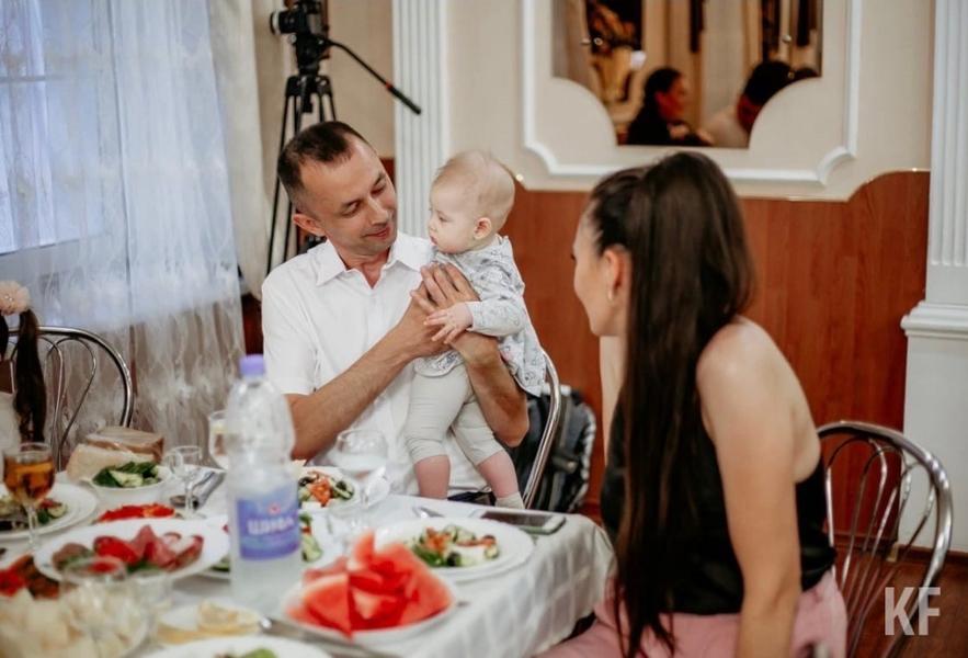 «Слезы сменились принятием»: в День Героев Отечества казанские жены рассказали о жизни после вручения повесток супругам