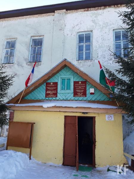 Родители пожаловались на закрытие школы в Лаишево. Её построили во время Екатерины II