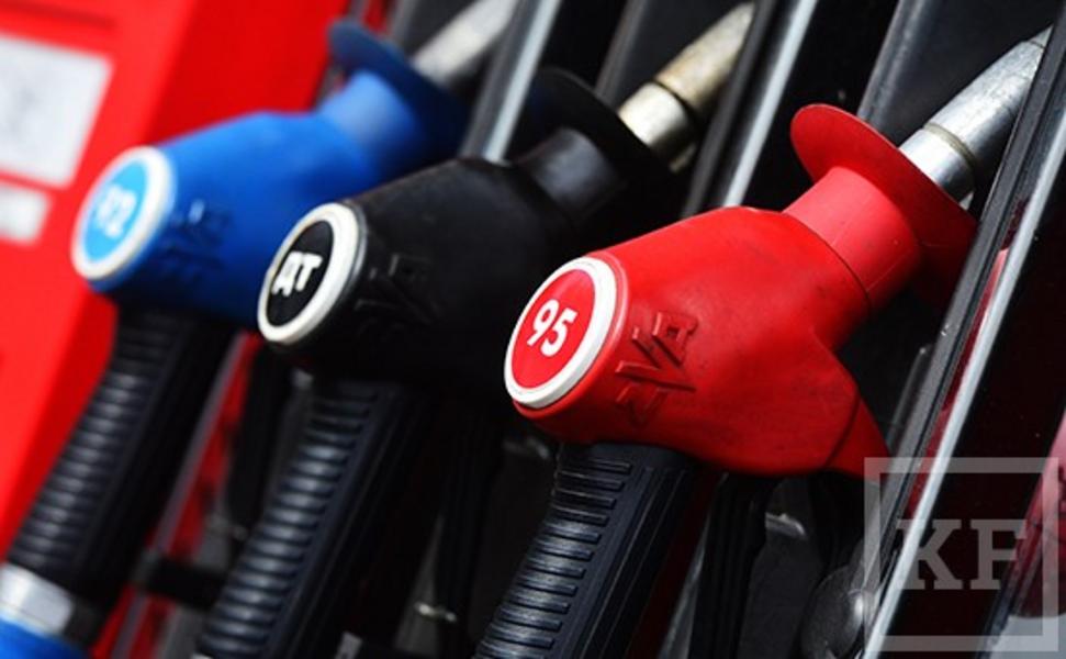 Власти объявили о новом росте цен на автомобильное топливо. За этот год популярный бензин А-92 уже подорожал на 5%