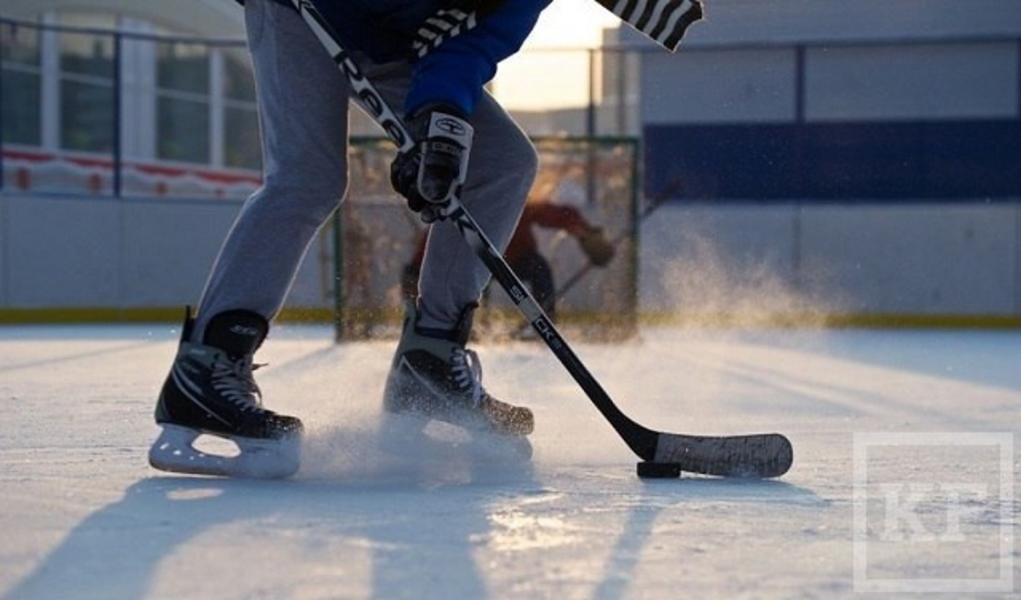 В Азнакаево открылись 10 хоккейных площадок