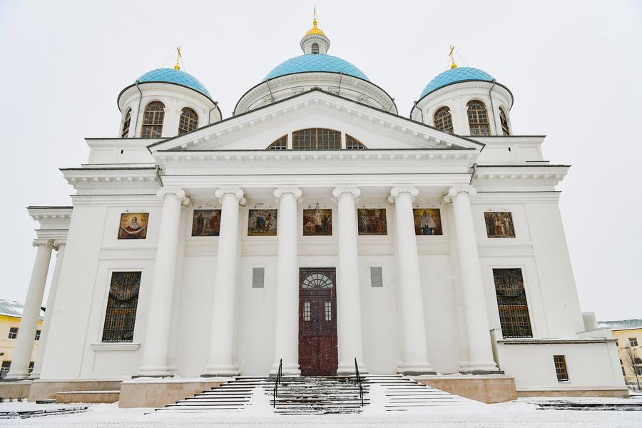 Рустам Минниханов и Минтимер Шаймиев посетили Собор Казанской иконы Божией Матери