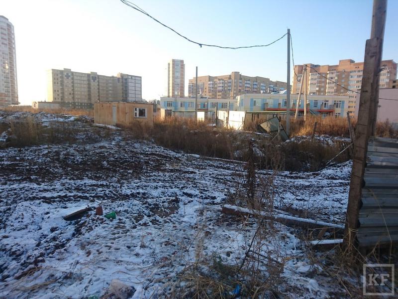 «Окна повыбивали, материалы обворовали»: дома «ФОНа» превращаются в трущобы
