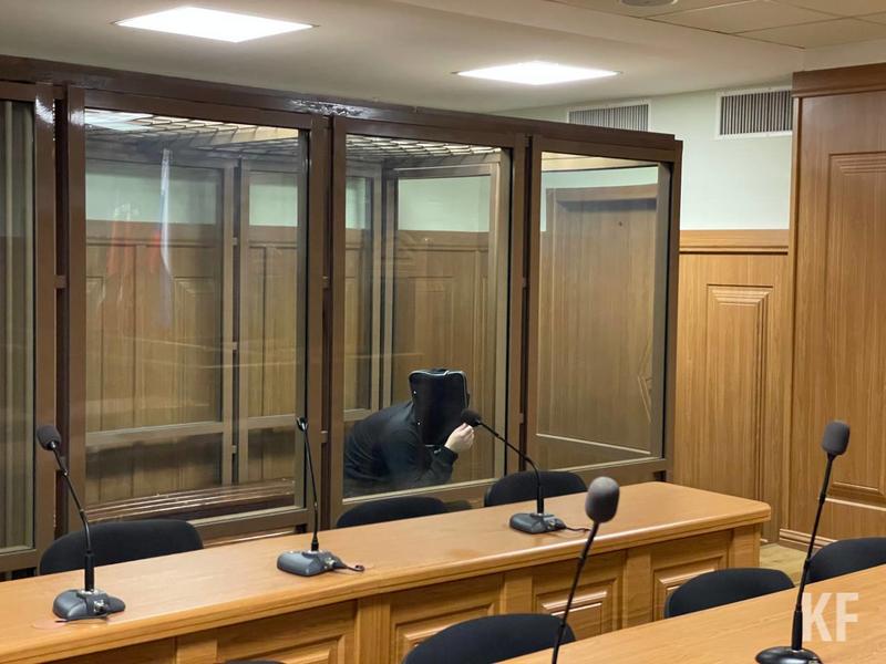 «Ружьё само выстрелило»: казанец, застреливший мужчину в лифте на улице Минской, получил 15 лет строгого режима