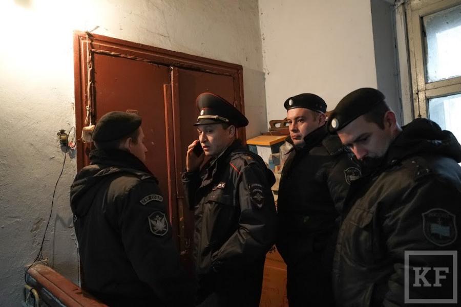 «Виталик, ломаем!»: из Соболевских номеров выселили всех жильцов