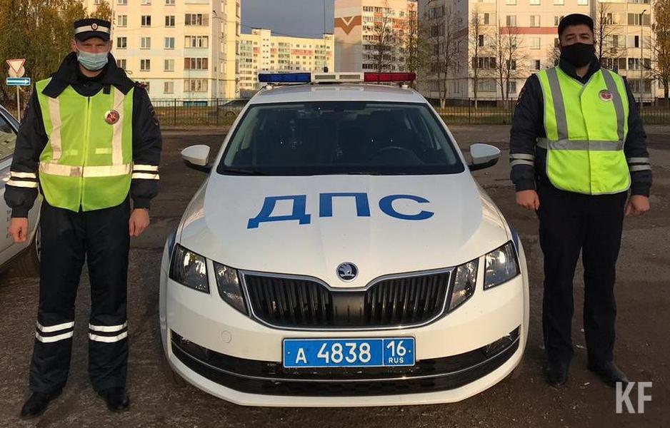 В Татарстане госавтоинспекторы помогли женщине, которой внезапно стало плохо за рулем