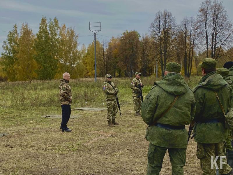 «Мы — мужчины, нам не страшно»: как в Казани проходит боевая подготовка мобилизованных