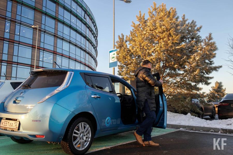 «По количеству зарядных станций мы идем в ногу со временем»: Станут ли электромобили популярными в Татарстане?