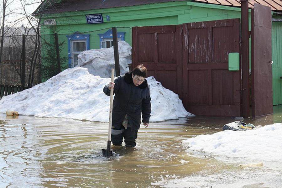 Паводок угрожает затопить дома тысячи казанцев
