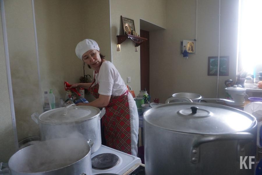 «Есть мнение, что мы плодим трутней»: кто и как помогает обездоленным в Альметьевске