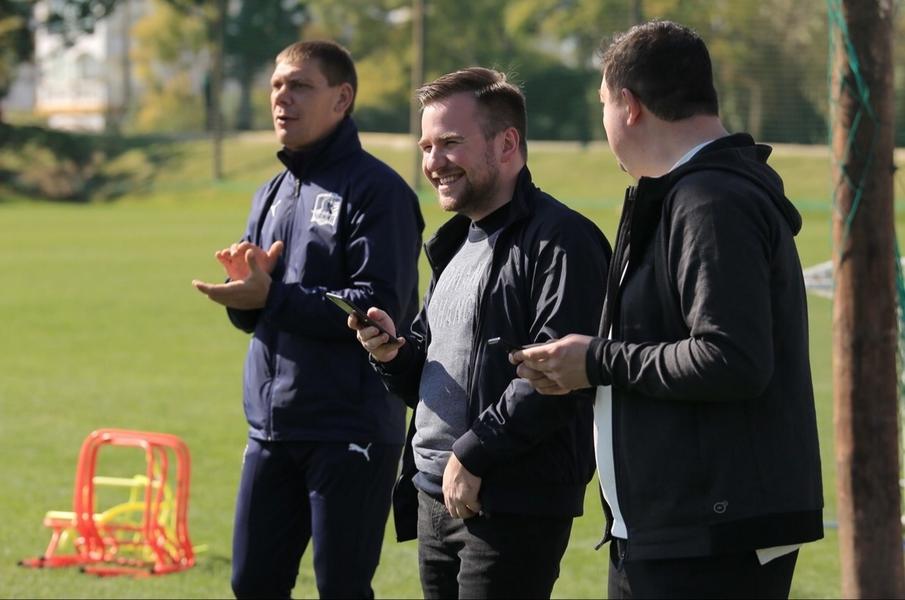 «Пик кризиса в футболе придется на конец года». Интервью с агентом, открывшим Соболева