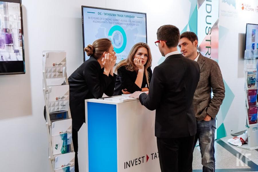 Экономика упадет на 10,2%, если правительство не сдержит эпидемию