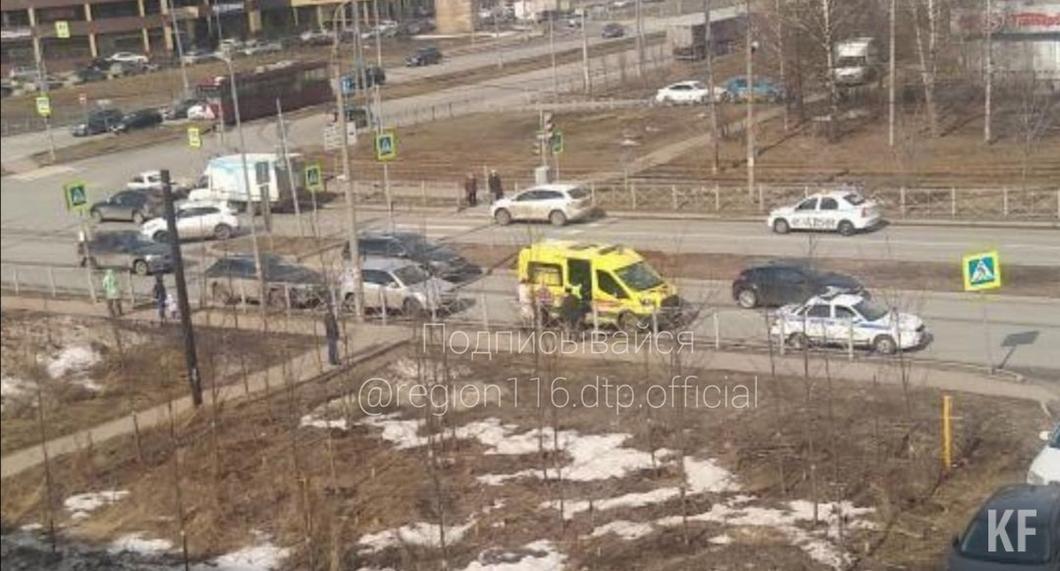 В Казани мальчик получил открытую травму мозга, после того как его сбила женщина на «Тойоте» В Казани мальчик получил открытую травму мозга, после того как его сбила женщина на «Тойоте»