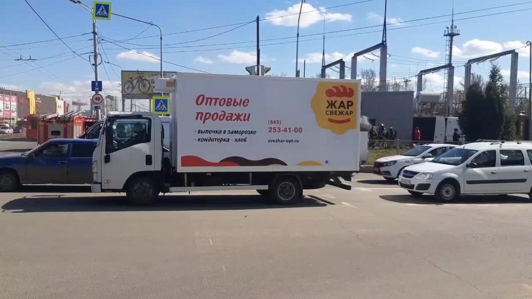 В Казани фельдшер скорой помощи вместо гаишника разруливал гигантскую пробку