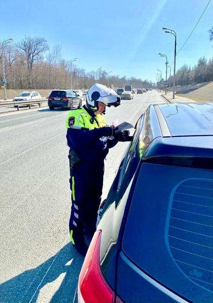 Для выявления нарушителей на казанских дорогах привлекли мотопатрули