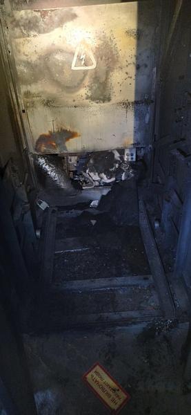 Казанцам, оставшимся без электричества из-за пожара на подстанции, обещают дать электроснабжение уже к вечеру Казанцам, оставшимся без электричества из-за пожара на подстанции, обещают дать электроснабжение уже к вечеру