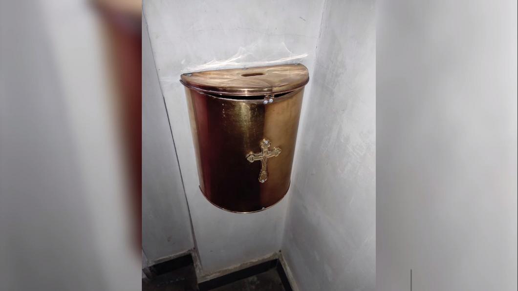 Пермяк вскрыл окно в казанском храме и украл 14 тысяч рублей из ящиков для пожертвований