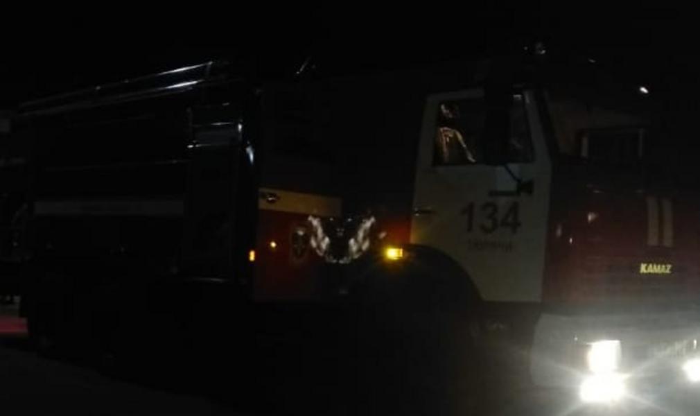 В Татарстане 82-летняя бабушка проснулась от звука пожарного извещателя и выбежала из горящего дома