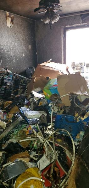 Опубликованы фото с последствиями взрыва из квартиры, в которой казанец делал взрывчатку Опубликованы фото с последствиями взрыва из квартиры, в которой казанец делал взрывчатку