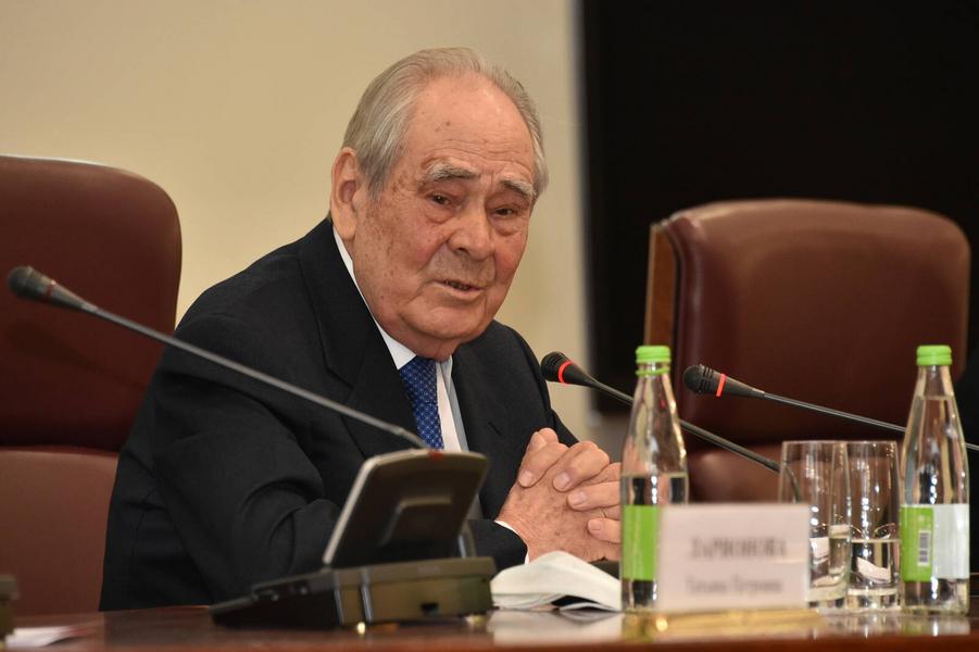 Шаймиев вручил награды за вклад в республиканский фонд «Возрождение»