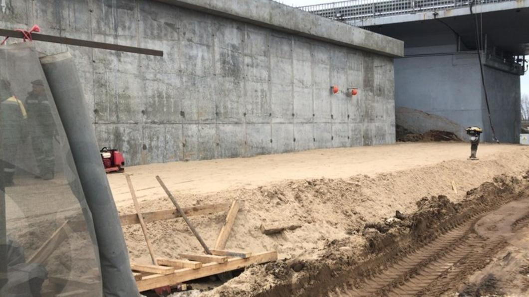 Наполовину завершено строительство путепровода на подъезде к казанскому аэропорту