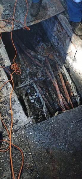 Казанцам, оставшимся без электричества из-за пожара на подстанции, обещают дать электроснабжение уже к вечеру Казанцам, оставшимся без электричества из-за пожара на подстанции, обещают дать электроснабжение уже к вечеру