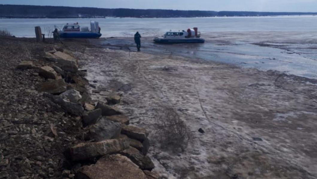 «Надо было организации заранее собрать все нефтепродукты, до паводка и таяния снега»