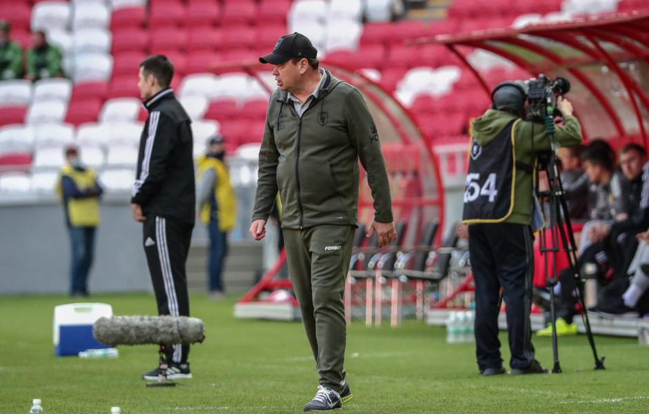 Отличный судья и хороший газон. Кто же тогда виноват в разгроме «Рубина»?