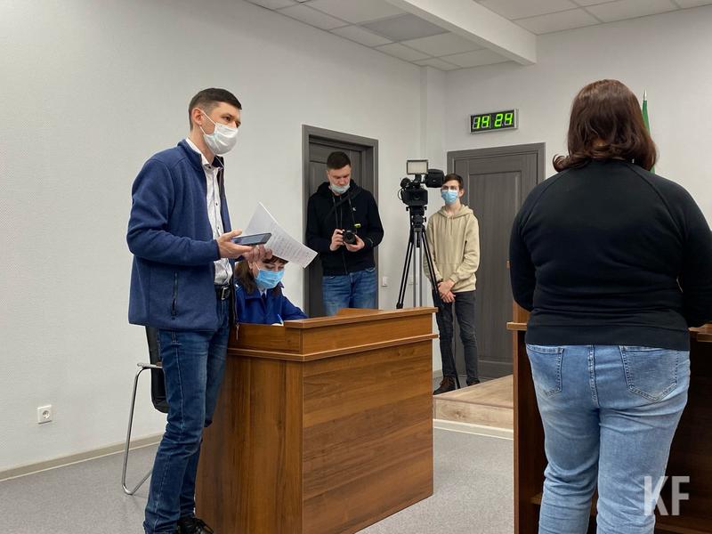 И не одна операция: Жительница Челнов упала в тамбуре дома на скользкую плитку и получила перелом