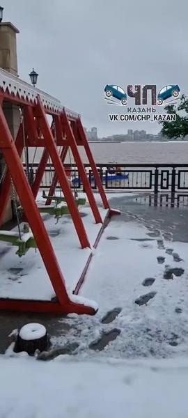 В воде у Кремлевской набережной в Казани нашли тело женщины