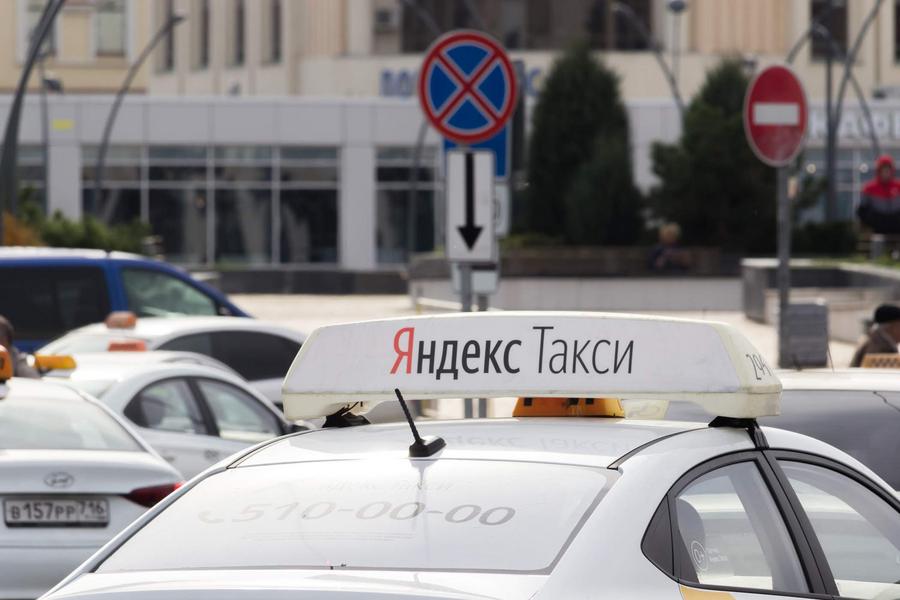 «Денег не хватает ни на что»: Водители «Яндекс.Такси» в Казани требуют повысить стоимость перевозок