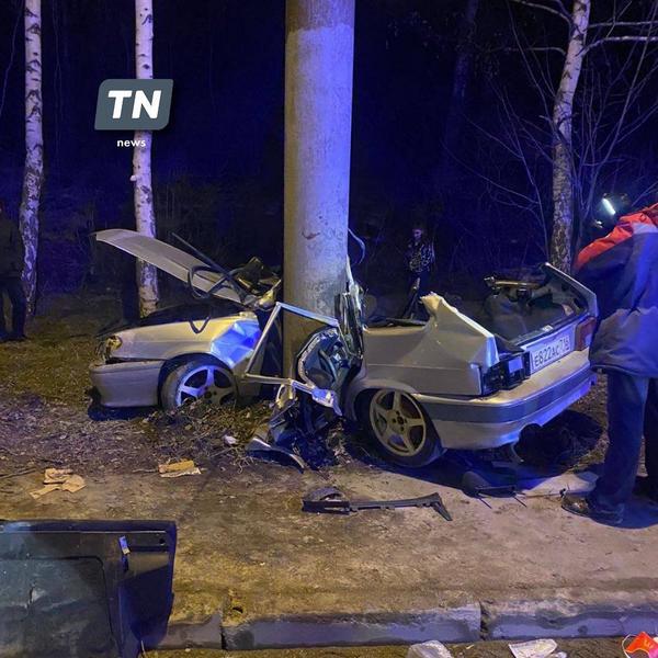 Скончался еще один пострадавший в казанском ДТП с влетевшей в столб легковушкой