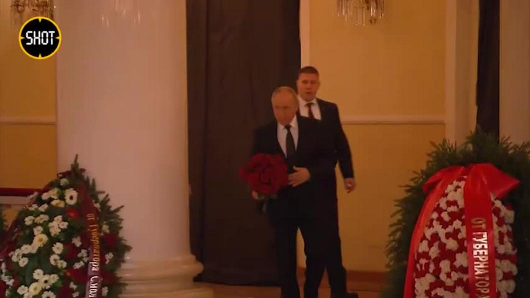 Путин простился с лидером ЛДПР Владимиром Жириновским