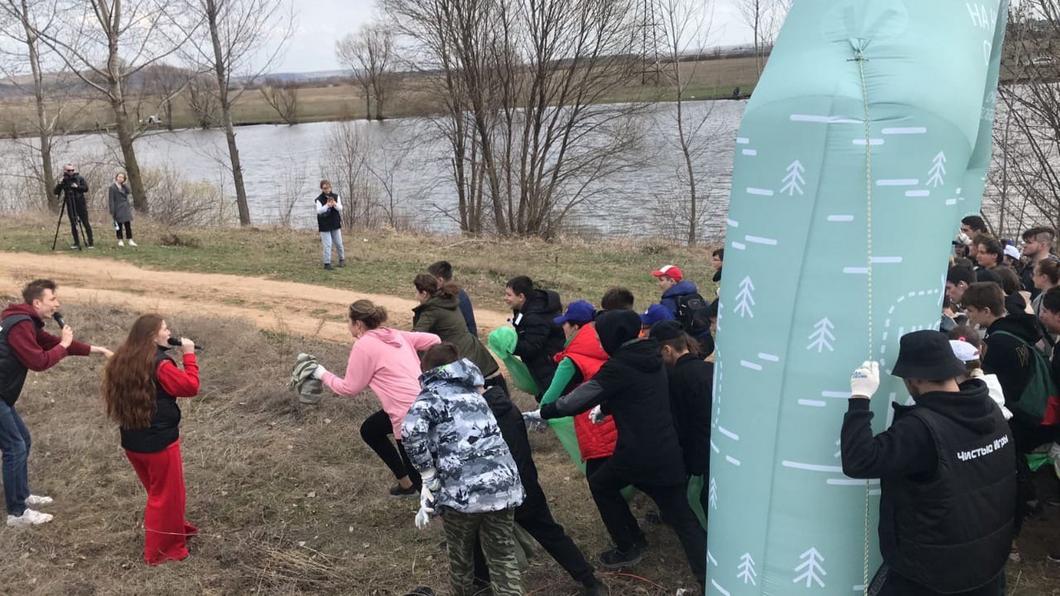 У реки Зай в Нижнекамском районе 200 человек собрали 800 килограммов мусора