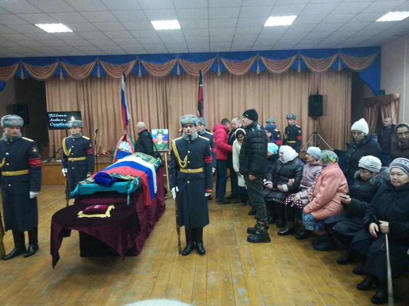 В Зеленодольске похоронили погибшего на Украине Ильназа Харисова