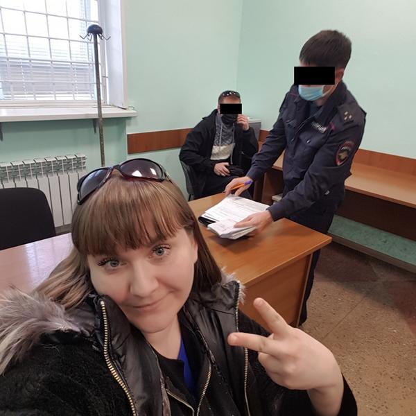 В Челнах разгоревшийся между многодетными Алтынбаевой и Снегур конфликт дошел до разбитого авто