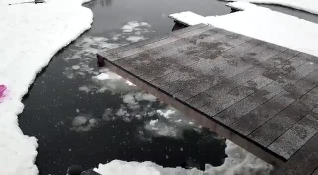 Во время рыбалки пожилой нижнекамец упал с пирса в открытую воду и утонул Во время рыбалки пожилой нижнекамец упал с пирса в открытую воду и утонул