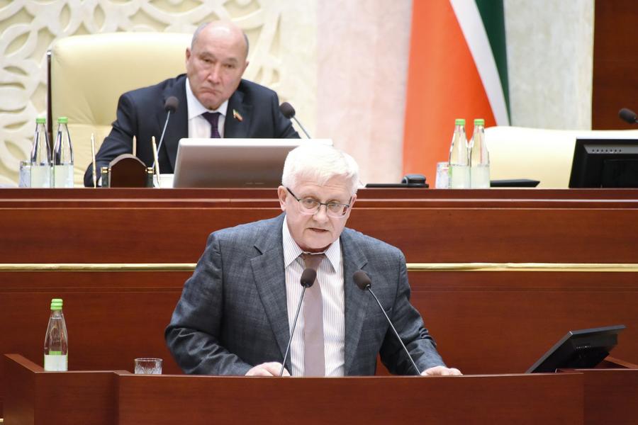 Поощрение капиталовложений, цифровизация промышленности и поддержка предпринимателей: Чем занимается Комитет Госсовета по экономике